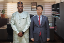 驻尼日尔大使蒋烽会见尼城市规划和住房部长阿达穆-中非友好经贸发展工作委员会