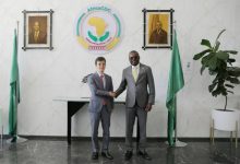 驻非盟使团团长走访非洲疾控中心-中非友好经贸发展工作委员会